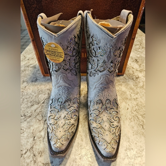 White Glitter inlay boots. - Picture 3 of 5